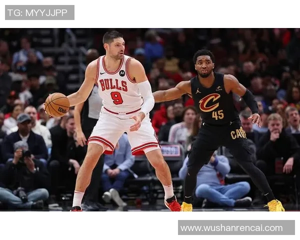 热火与公牛激战正酣NBA精彩直播全程回顾与分析