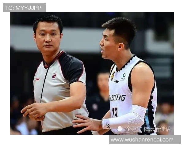 快船与山猫激战正酣2月27日精彩对决引发球迷热议