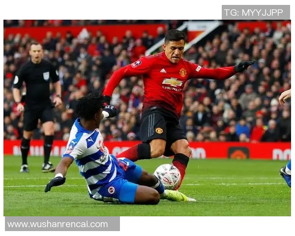 曼联与雷丁激战正酣比分结果揭晓引发球迷热议